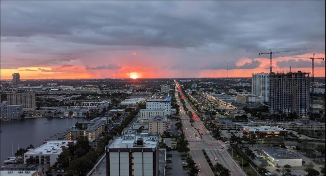 1b-1b Amazing View Bw 30a Hallandale Beach